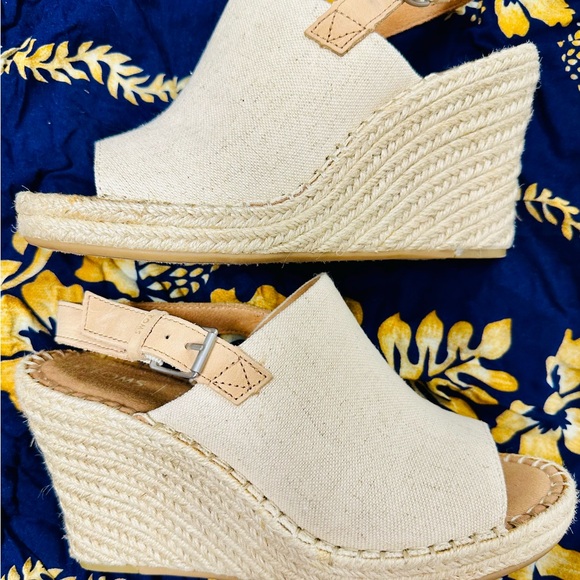 Toms Cream Canvas and Tan Leather Espadrille Wedge Sandals - Picture 4 of 12